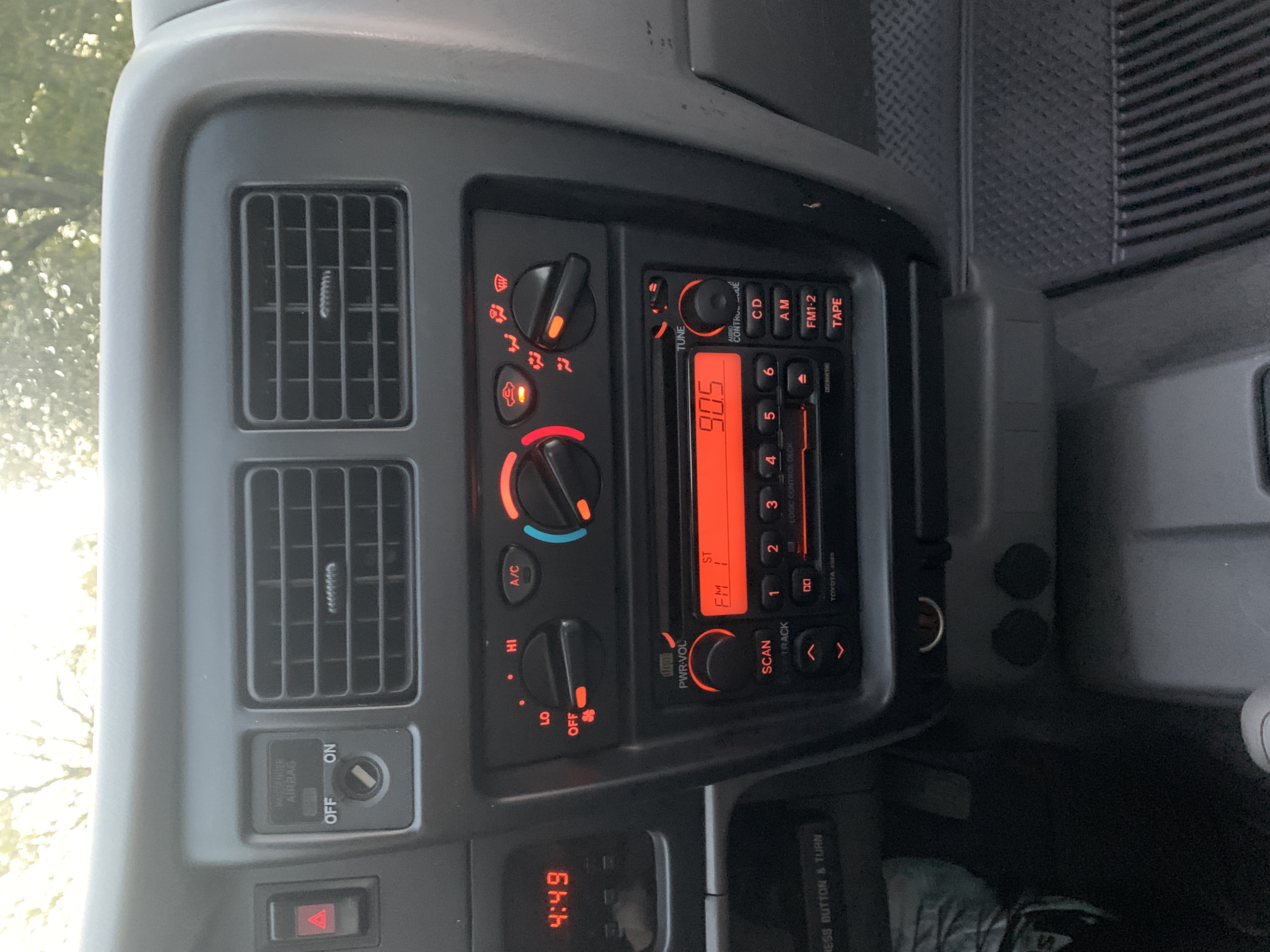 2004 Toyota Tacoma SR5 4x4 Pickup — photo 133